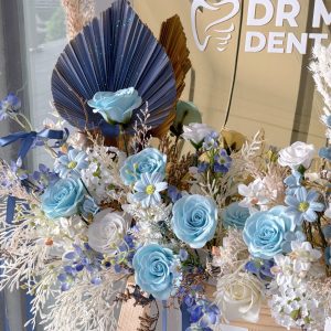 Blue Ocean Song Mirror Flowers Stand - Hover