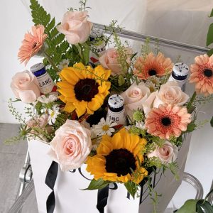 Handcarry Bag Flower Arrangement With Kronenbourg 1664 Blanc