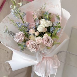 Rachel Menta Rose Hand Bouquet