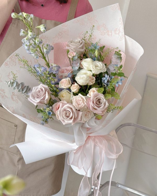 Rachel Menta Rose Hand Bouquet
